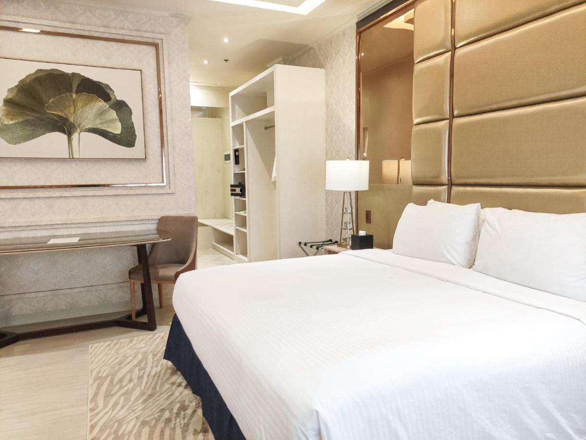 The Monarch Hotel Calasiao Ngoại thất bức ảnh